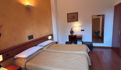 Habitación económica con 2 camas individuales
