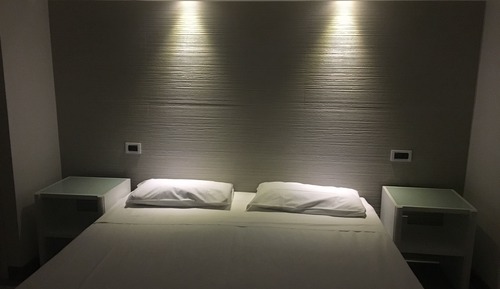 Habitación estándar con 1 cama doble o 2 individuales
