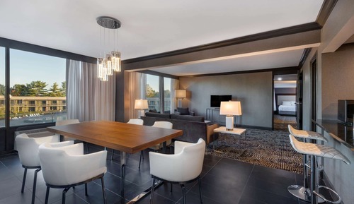 Suite presidencial, varias camas, no fumadores