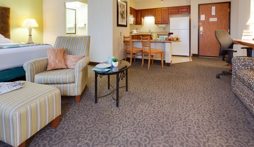 Suite, accesible para personas con discapacidad (3Room,King,2Queen,Sofabed,Hearing,Tub)
