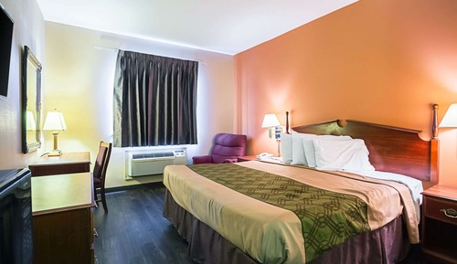 Habitación estándar, 1 cama de matrimonio grande, no fumadores (Accessible, Updgrade)