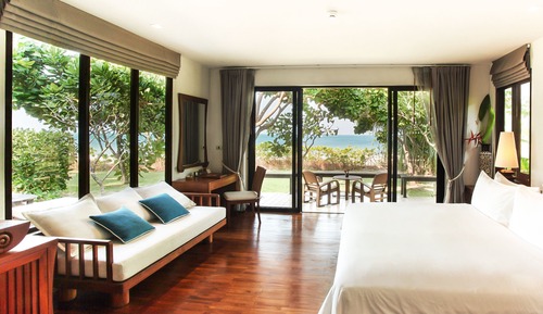 Beachside Villa 1 Bedroom with Shared Pool