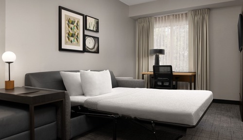Estudio, 1 cama de matrimonio grande con sofá cama