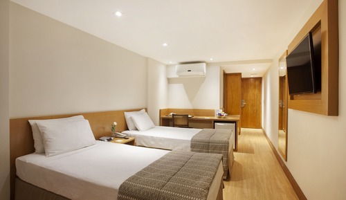 Standard com Cama Casal