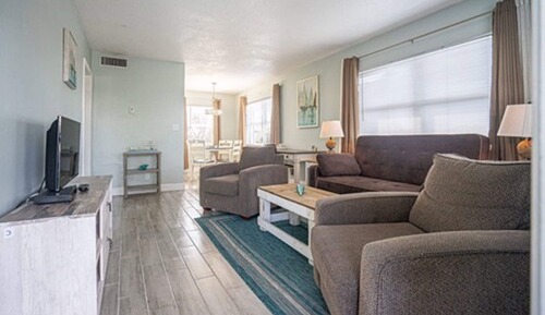 One Bedroom 2 Doubles