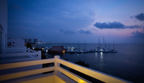 Room, Sea View