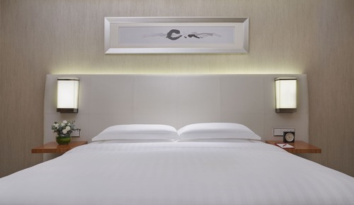 Habitación, 1 cama de matrimonio grande, vistas a la ciudad