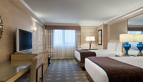 Forum Tower Deluxe Room, 2 Double Beds, Smoking