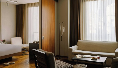 Suite, 1 cama de matrimonio grande con sofá cama, terraza