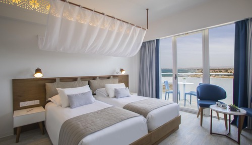 Habitación individual, vistas parciales al mar