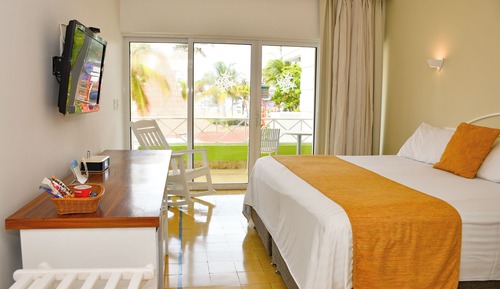 Habitación superior, 1 cama de matrimonio, vistas al jardín