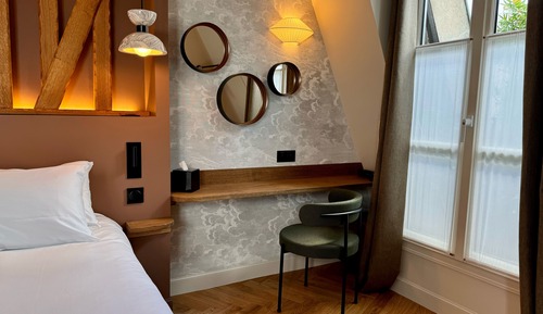 Suite, 1 cama de matrimonio, vistas a la ciudad