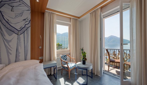 Habitación Deluxe con 1 cama doble o 2 individuales, 1 habitación, balcón, vistas al lago