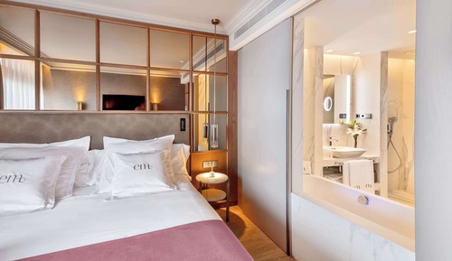 Tranquility Deluxe Room 