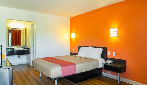 Habitación Deluxe, 1 cama de matrimonio, fumadores, frigorífico y microondas