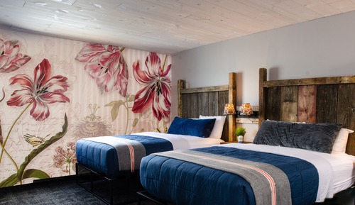 Mini suite, 2 camas de matrimonio y 1 sofá cama