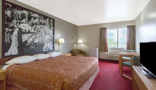 Suite estudio, 1 cama de matrimonio grande (NO PETS)