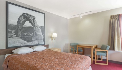 Habitación estándar, 2 camas de matrimonio (NO PETS)