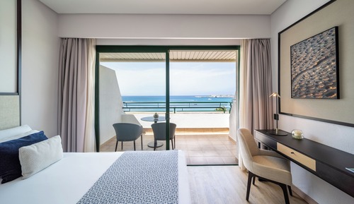 Habitación triple, terraza, vistas al mar (Preferred Club, 3 Adults)