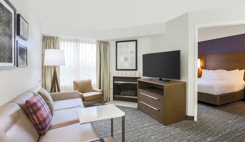 Suite, 1 habitación (Mobility/Hearing Access, Roll-In Shwr)