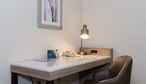 Suite estudio, 1 cama de matrimonio grande (Mobility Accessible, Roll-In Shower)