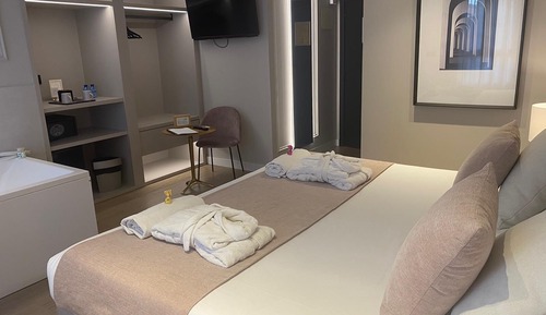 Habitación Deluxe con jaccuzzi 