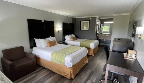 Habitación básica, 2 camas de matrimonio, no fumadores