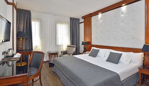 Habitación superior, 1 cama doble, no fumadores