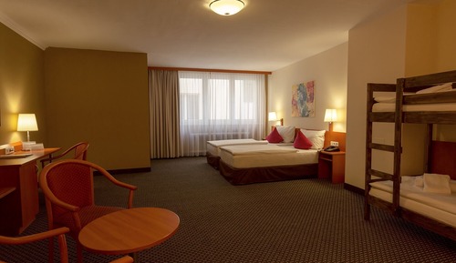 Habitación cuádruple estándar