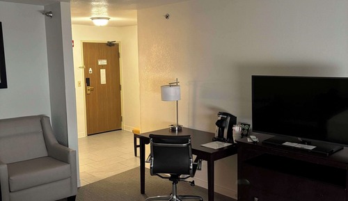 Suite, 1 cama de matrimonio grande, no fumadores, frigorífico y microondas
