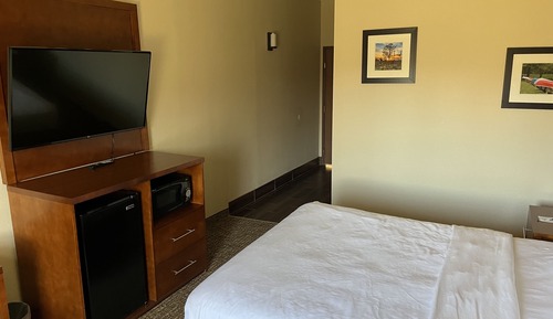 Habitación, 1 cama de matrimonio, accesible para personas con discapacidad (Mob,Tub w/Grab Bars)
