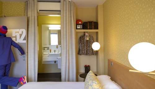 Habitación doble superior (Castle or Garden View)