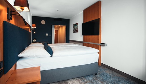 Habitación clásica con 1 cama doble o 2 individuales, acceso a la piscina