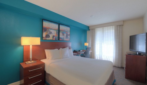 Suite, 2 habitaciones (Mobility/Hearing Access, Roll-In Shwr)