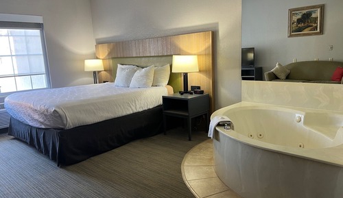 Estudio, 1 cama de matrimonio grande, no fumadores, bañera de hidromasaje