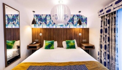 Habitación superior con 1 cama doble o 2 individuales