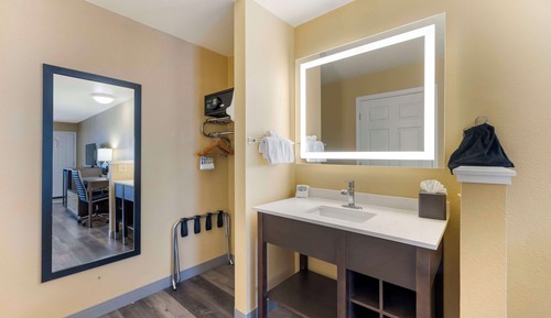 Suite, 1 cama de matrimonio grande, no fumadores, frigorífico y microondas (Pet Friendly)