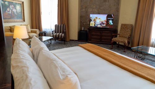 Master Suite King