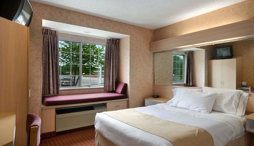 Suite, 1 cama de matrimonio, accesible para personas con discapacidad (Mobility Accessible)