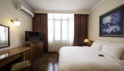 Suite (Colonial)