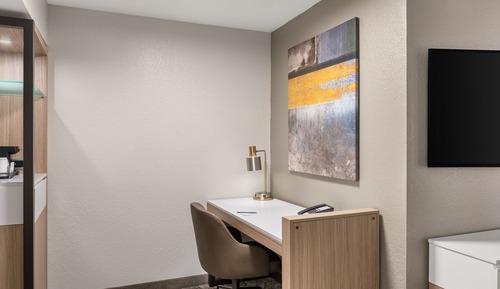 Suite, 2 camas dobles, no fumadores (Mobility/Hearing Access, Roll-in Shwr)