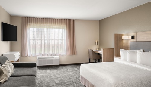 Suite, 1 cama de matrimonio grande con sofá cama, no fumadores (Mobility/Hearing Accessible, Tub)