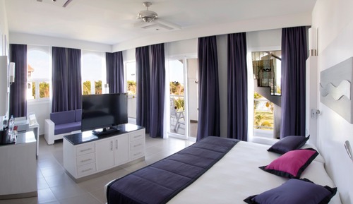 Suite, bañera de hidromasaje (C)