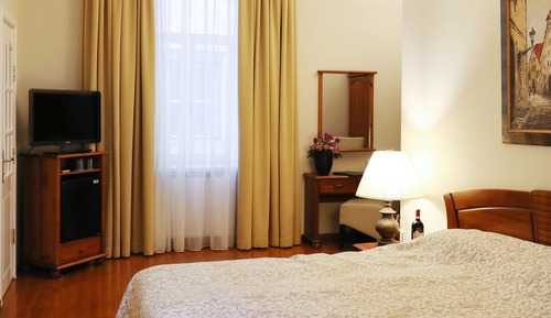 Habitación superior con 1 cama doble o 2 individuales