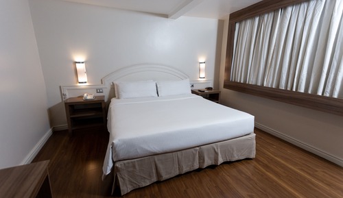 Habitación superior con 2 camas individuales, 2 camas dobles