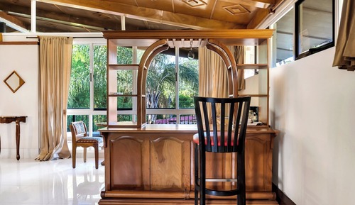 Villa, 2 habitaciones, cocina básica