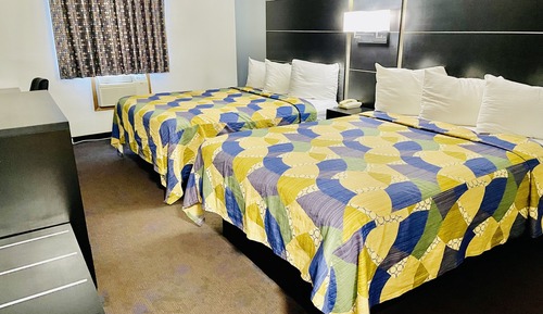 Comfort 2 Queen Bed Non-Smoking