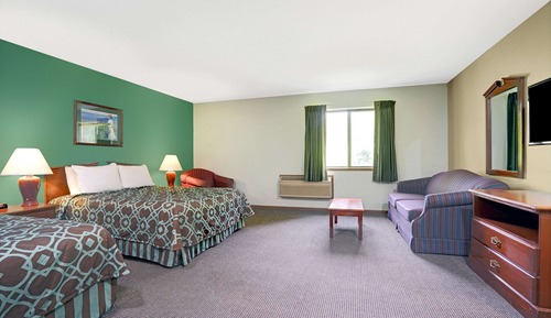 Suite estudio, 2 camas de matrimonio, no fumadores