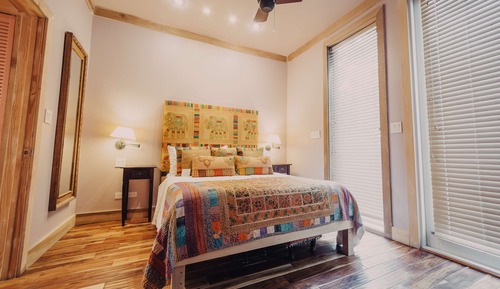 Habitación, varias camas, vistas al mar