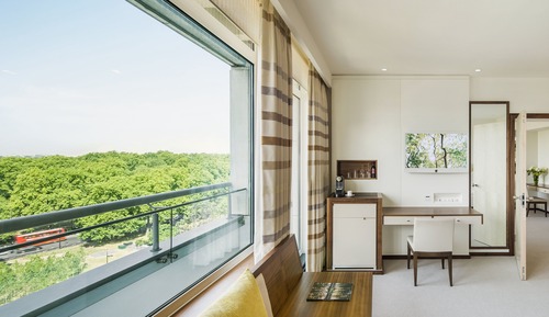 Suite (Metropolitan)